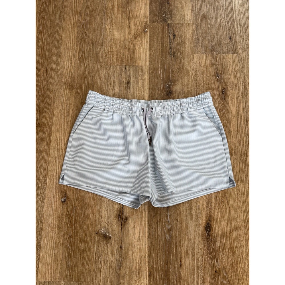 Southern Tide Shorts Womens XL Blue White Seersucker Pinstripe Preppy Coastal